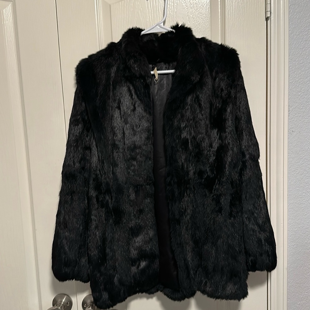 Women’s Somerset Furs black fur coat, converts to a vest with zip off sleeves.